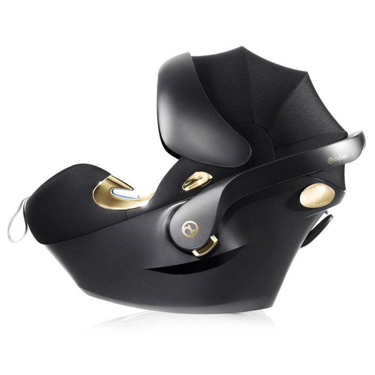 CYBEX_Jeremy-Scott_dezeen_936_2