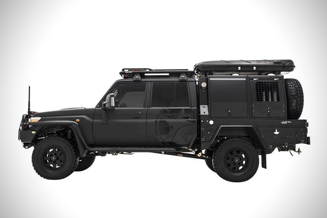 LC-79-Super-Tourer-Land-Cruiser-3