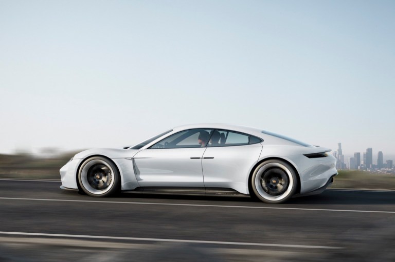 2020-Porsche-Mission-E-Concept